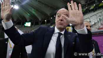 Vertrauter als FIFA-Rivale?: Mit einem harmlosen Foto düpiert Gianni Infantino seine Gegner