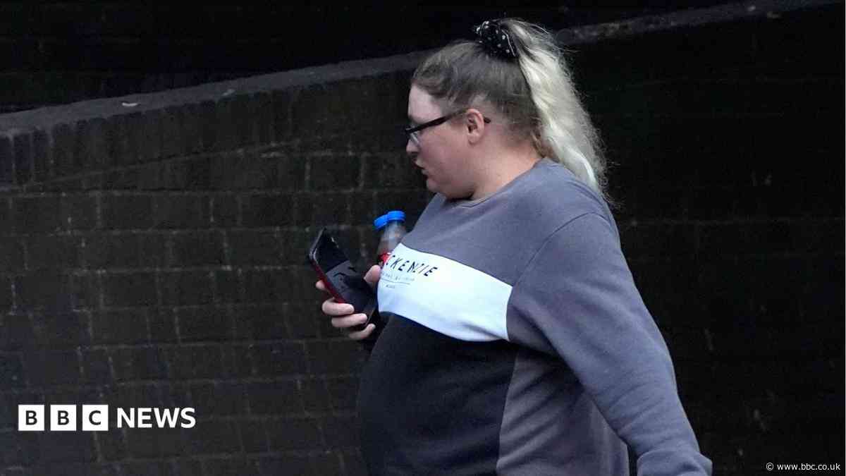 Women sentenced for migrant protest police assaults