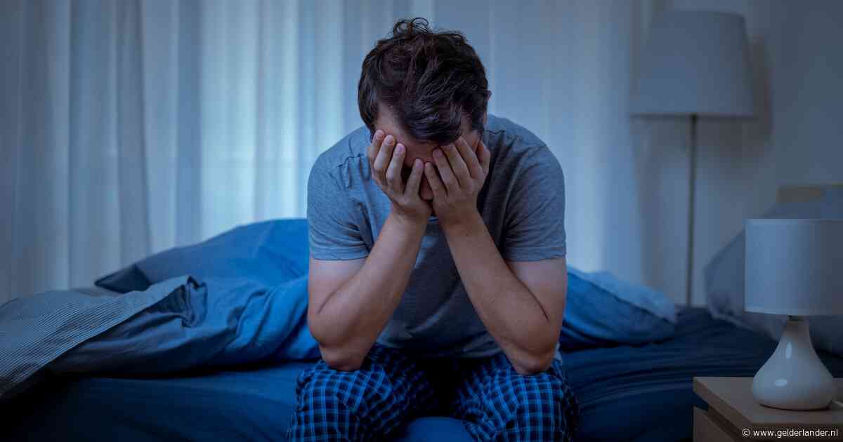 Man klaagt bij klant dat overuren niet worden vergoed door baas en wordt daarom ontslagen: 'Dat zijn bedrijfsgeheimen'