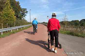 Sie kämpft sich regelmäßig mit dem Rollator von Handorf ins Zentrum