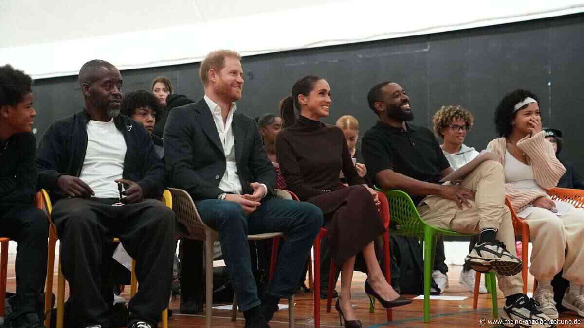 Sussexes zurück in Großbritannien: Ihr Auftritt wirkt wie ein Vorsprechen beim König