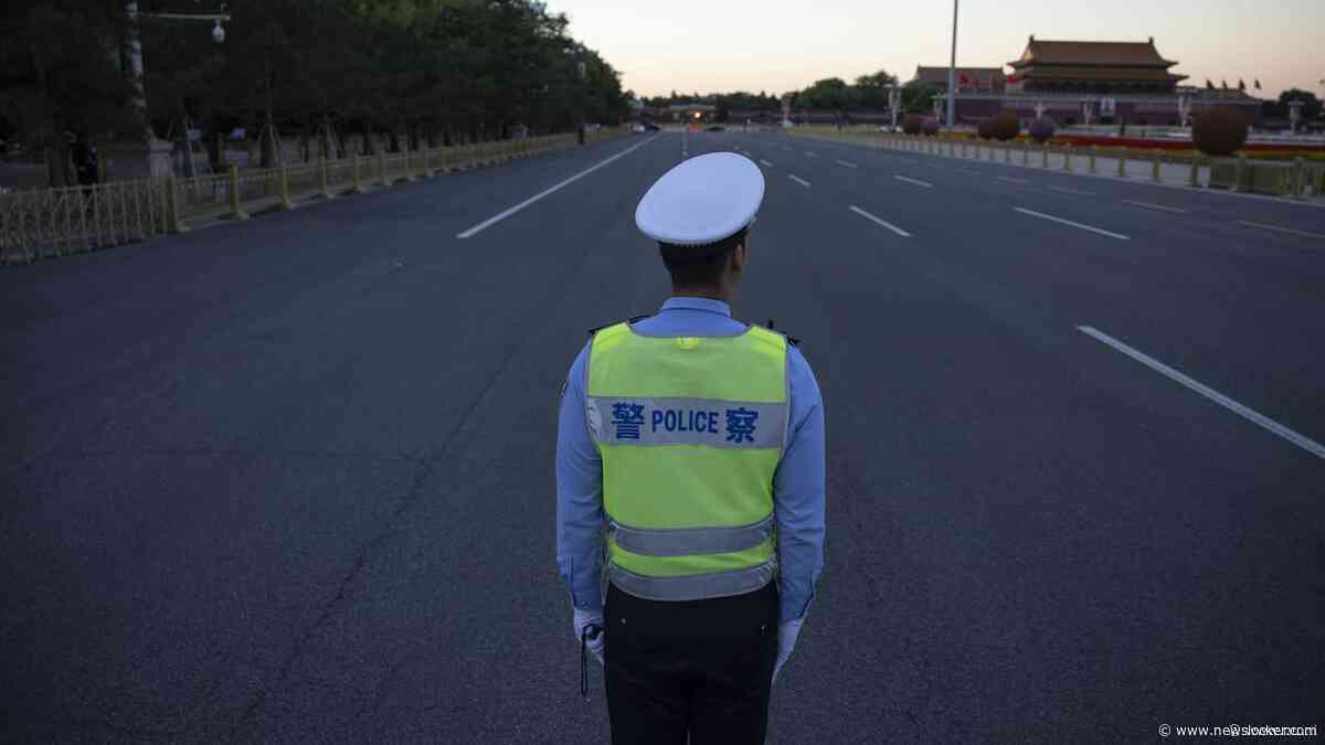 Chinees deed zich 19 jaar voor als dode tweelingbroer om aan politie te ontkomen