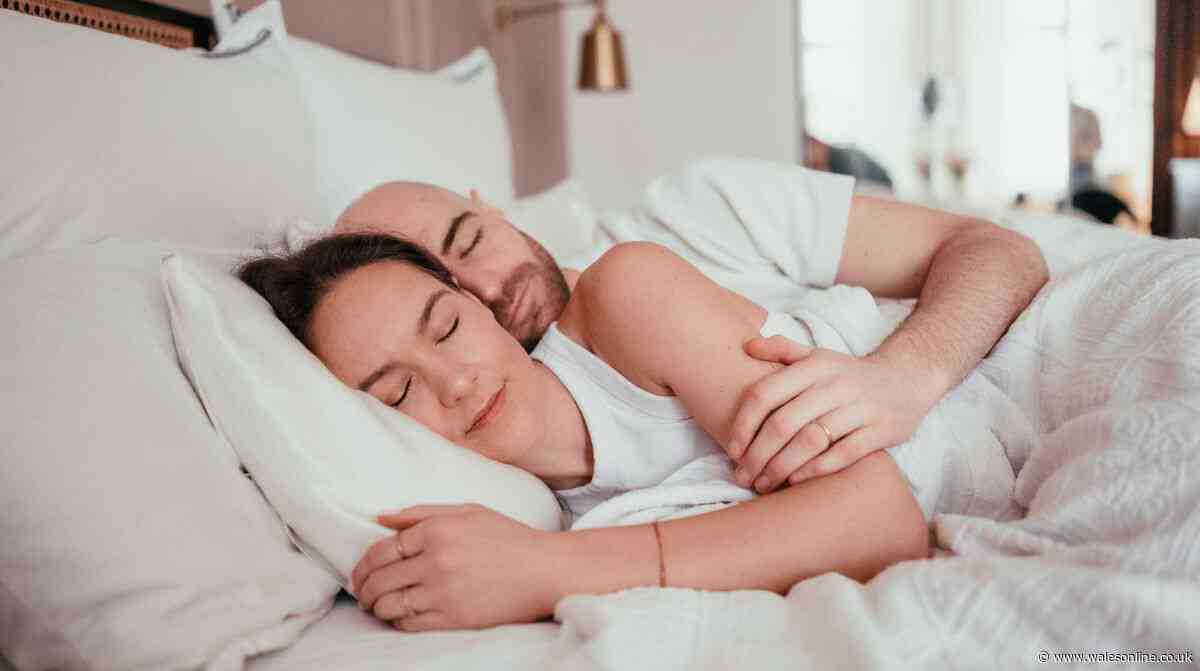 How quickly you should fall asleep as pharmacist says too fast is a red flag