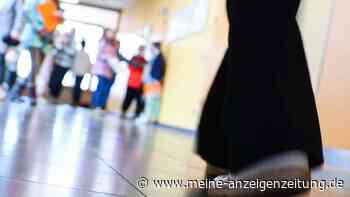 Mit Sturmhauben, Masken und Feuerlöschern – Rund 40 junge Randalierer beschädigen Schulen in Italien