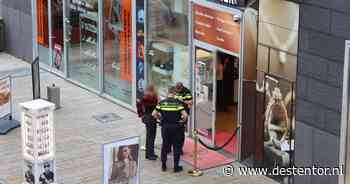 Dappere juwelier verjaagt samen met een klant twee overvallers in Almere