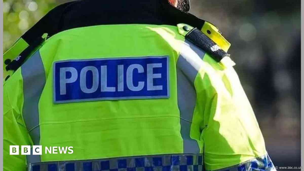 Armed police arrest group on suspicion of drug supply