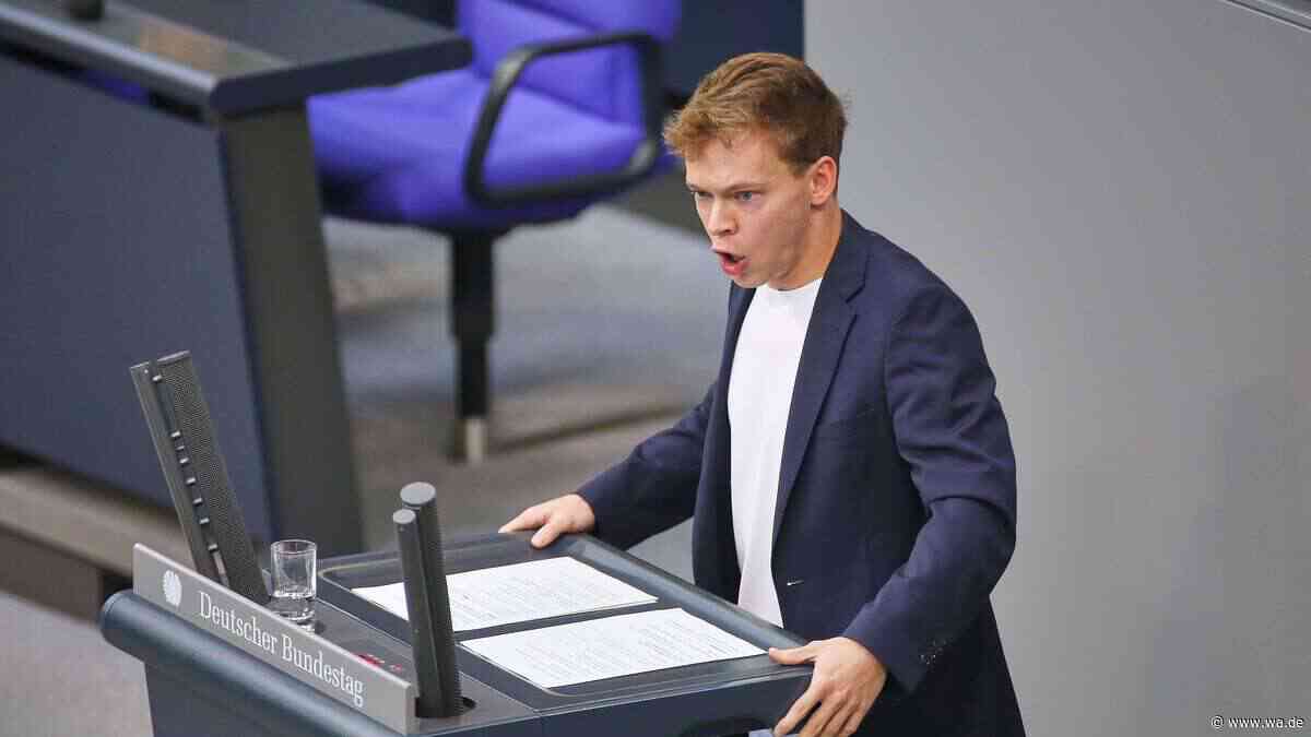 Nach Attacke gegen AfD: Grünen-Politiker äußert sich exklusiv – „muss verboten werden“
