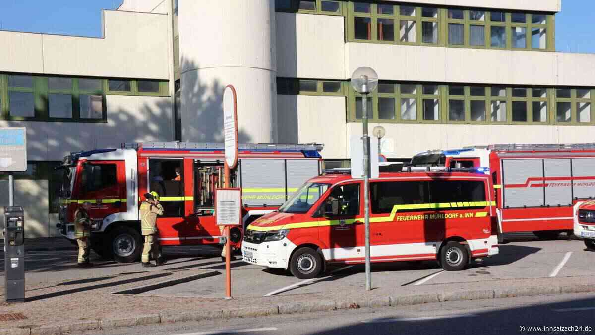 Rauchalarm am Mühldorfer Bahnhof – Feuerwehr vor Ort