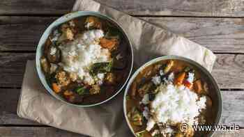 Nicht nur Kokosmilch: Mit dieser Zutat wird Ihr Spitzkohl-Curry perfekt cremig
