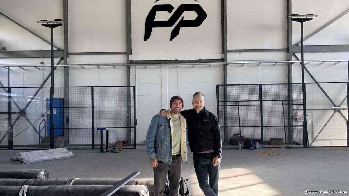 Neues Sport-Paradies im Aicherpark: Bald fliegen die Bälle – was in der Padel-Halle möglich ist