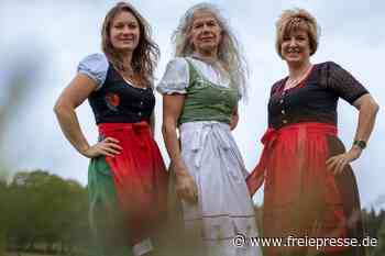 Schneiderin bringt Erzgebirgs-Dirndl auf den Markt