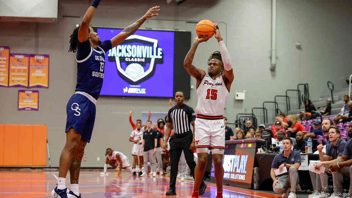 Sixers sign Cris Carroll, Taye Fields to Exhibit 10 contracts