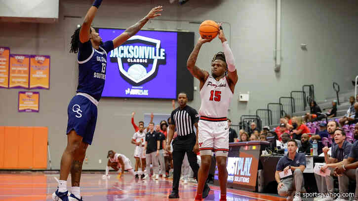 Sixers sign Cris Carroll, Taye Fields to Exhibit 10 contracts