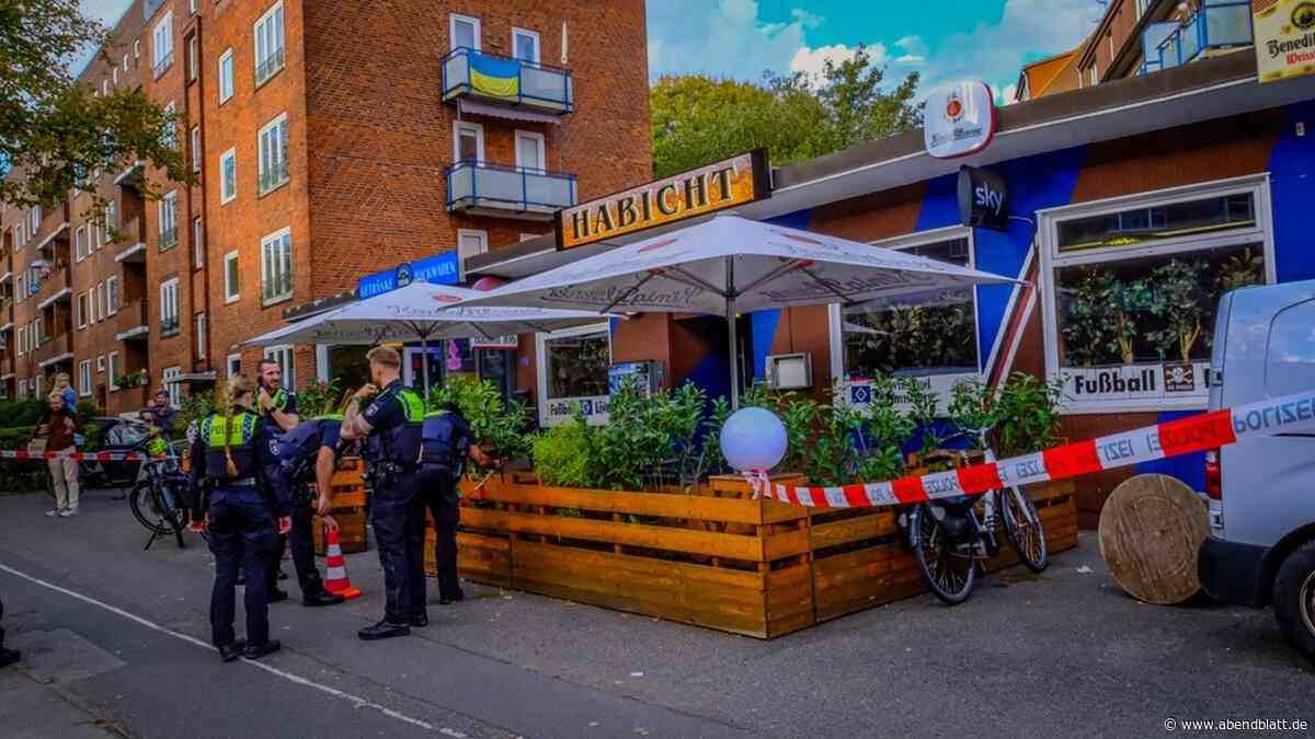 Streit vor Lokal Habicht eskaliert: Angreifer sticht Mann ins Gesäß
