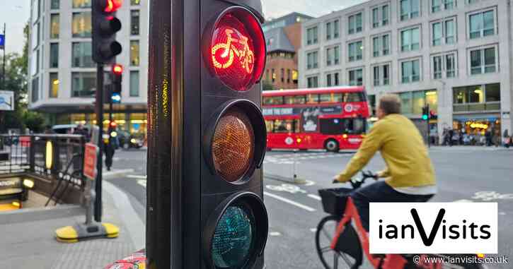 City of London Police introduce ‘sin bin’ for cyclists who jump red lights
