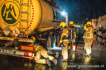 Vrachtwagen met gevaarlijke stoffen getroffen door brand