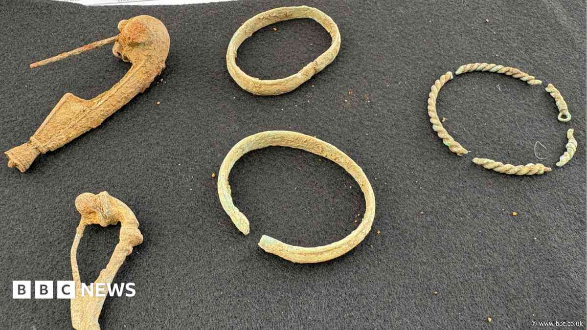 Hidden burial ground unearthed during M5 dig