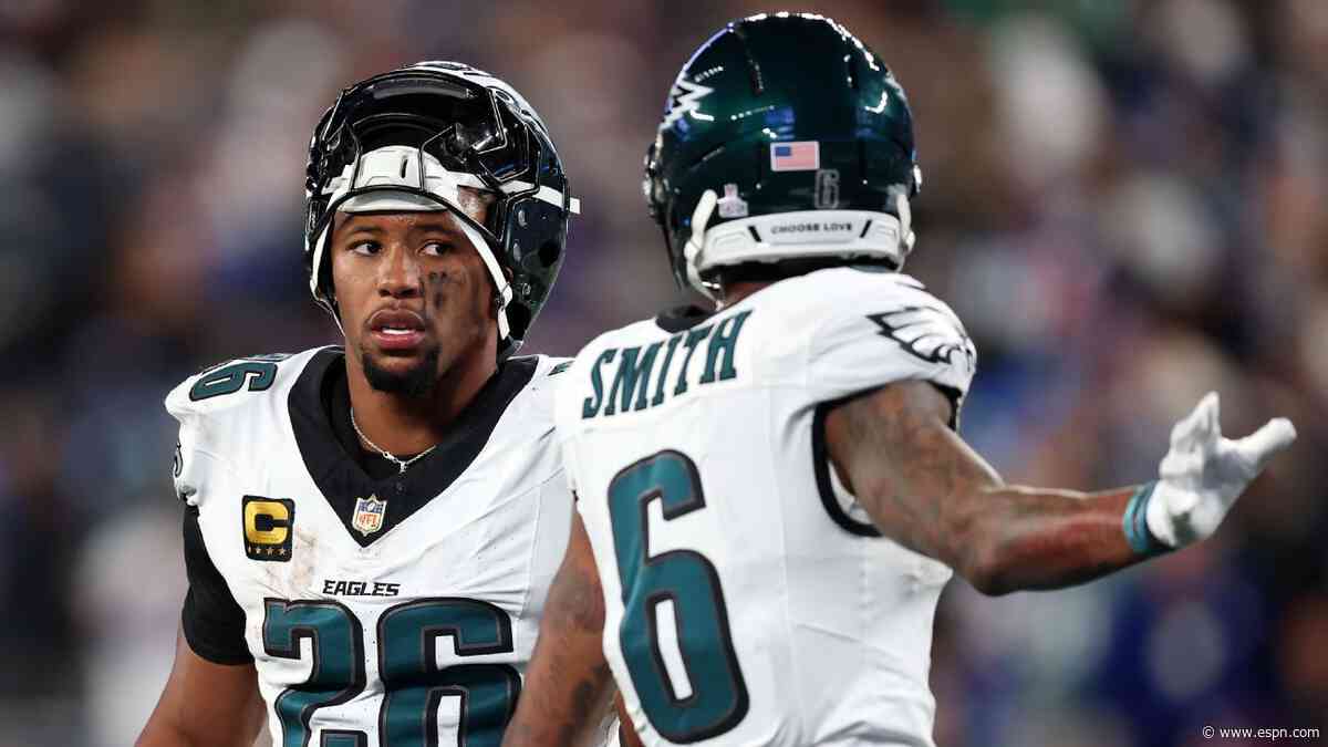 Eagles' beat-up backfield loses Barkley, Shipley; Smith likely to return