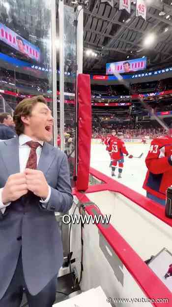 Look who's between the benches!! #ALLCAPS