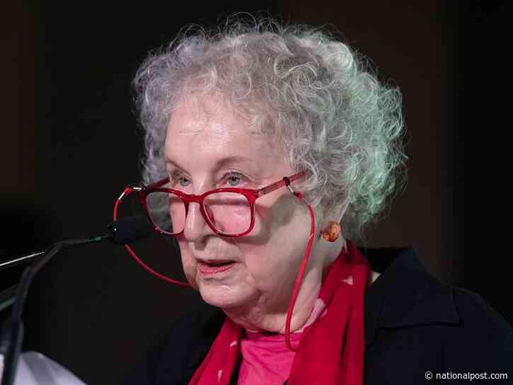 Margaret Atwood tells journalists to 'search deep within your hearts' over Steven Galloway coverage