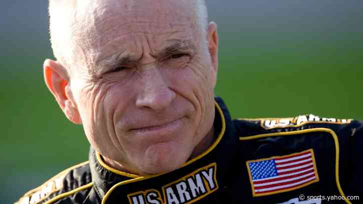 “Not Every Single Decision Is NASCAR Being the Demon"- Mark Martin Defends Sanctioning Body Over Format Pressures