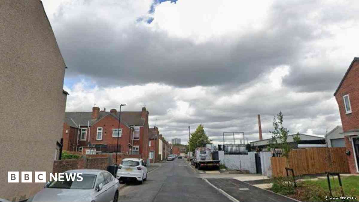 Firefighters tackle blaze at industrial unit
