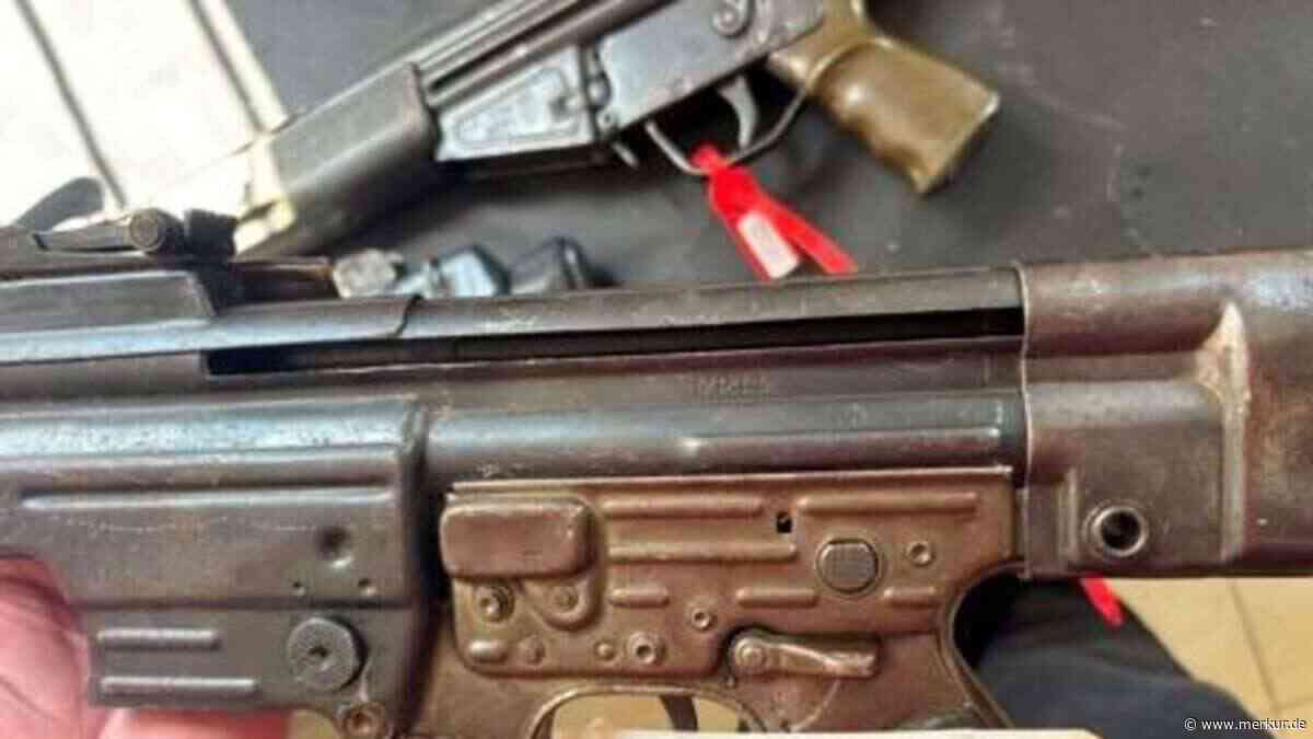 Israelische Armee findet NS-Waffen mit Hakenkreuz-Stempel bei der Hisbollah