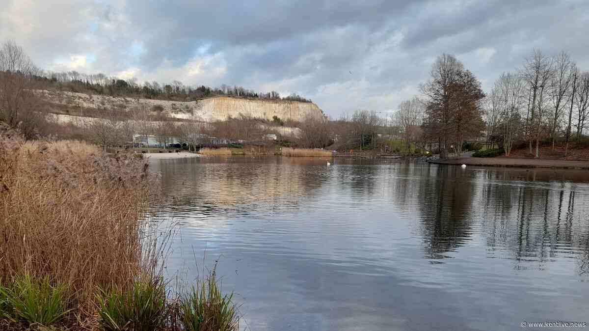 Kent's lesser-known lakeside nature trail with hungry caterpillar statues perfect for kids