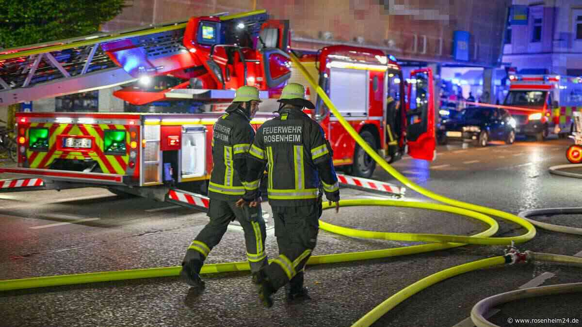 Nächtliches Feuerdrama in Rosenheim: Person stirbt bei Wohnungsbrand