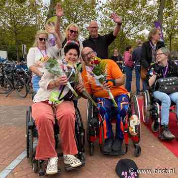 Gladiolen, bier en verbroedering; finish Sallandse Wandelvierdaagse 'na topdagen'