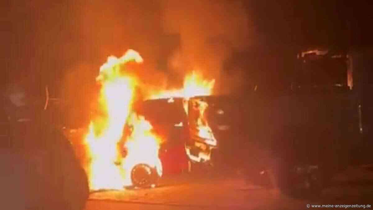 Fünf Autobrände in sieben Monaten: Polizei schließt Brandstiftung nicht aus