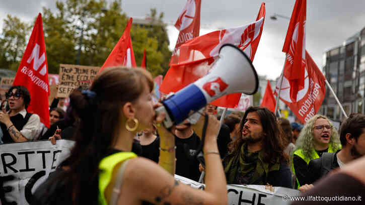 La Francia torna in piazza contro il caro vita: oltre 500 blocchi e asse Gilet Gialli-studenti. Governo: “Ci aspettiamo disordini”