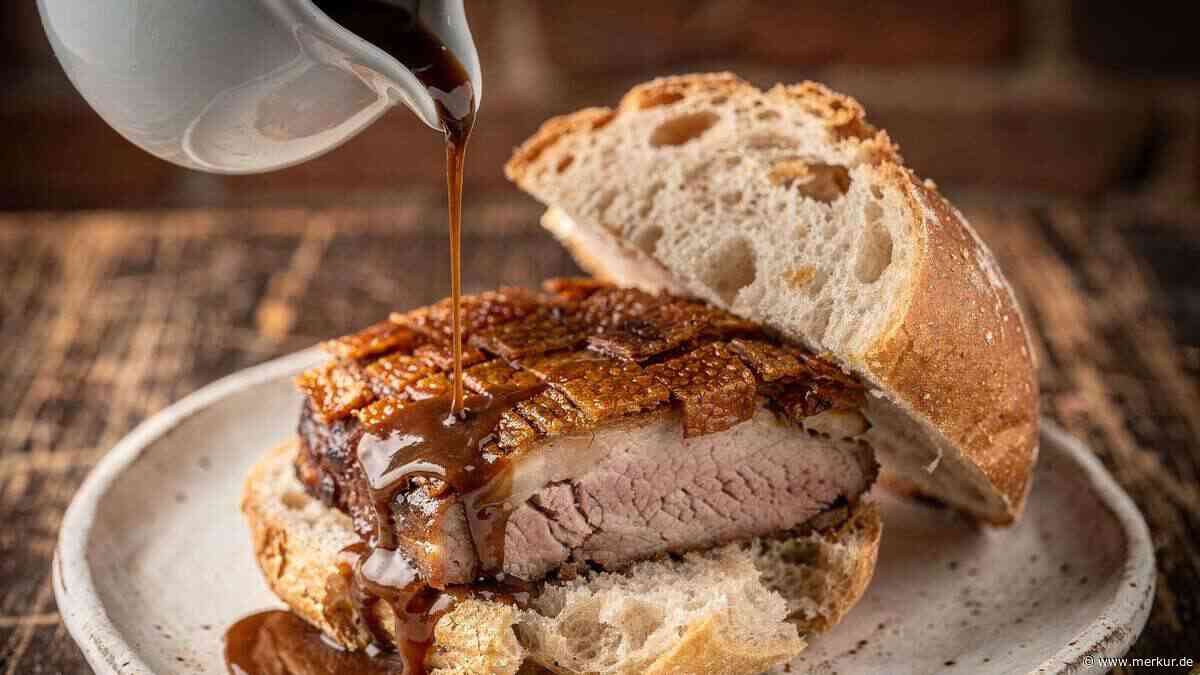 Rundstück warm: Hamburgs deftiger Hafen-Klassiker gilt als wahrer Ursprung des Hamburgers