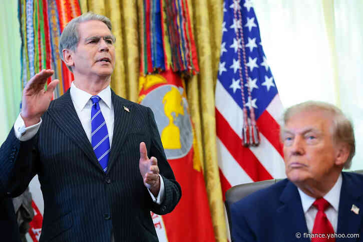U.S. deficit nears $2 trillion as government spending keeps climbing