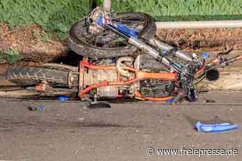Tödlicher Unfall im Erzgebirge: 17-jähriger Mopedfahrer verunglückt