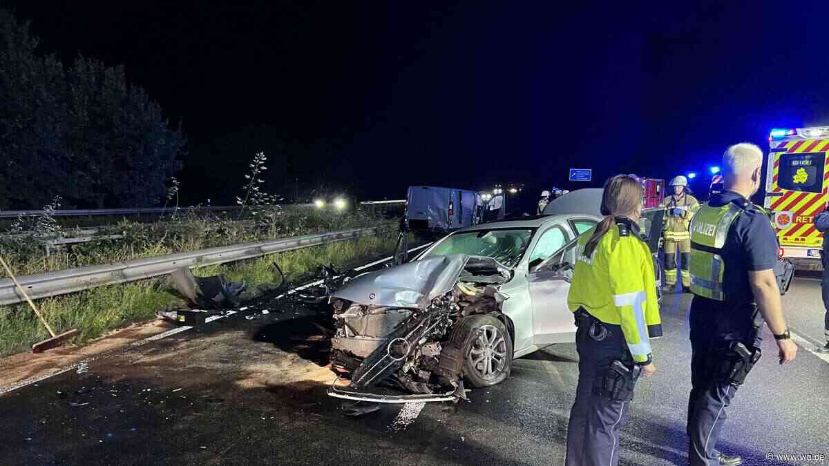 Tödlicher Unfall auf zentraler Autobahn: Eine Richtung bis Mittag gesperrt