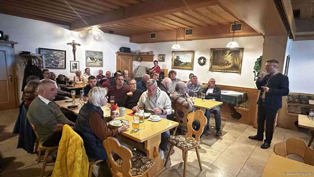 Bürgermeister nennt Kaufpreis nicht: Raunen im Saal von Oberroth