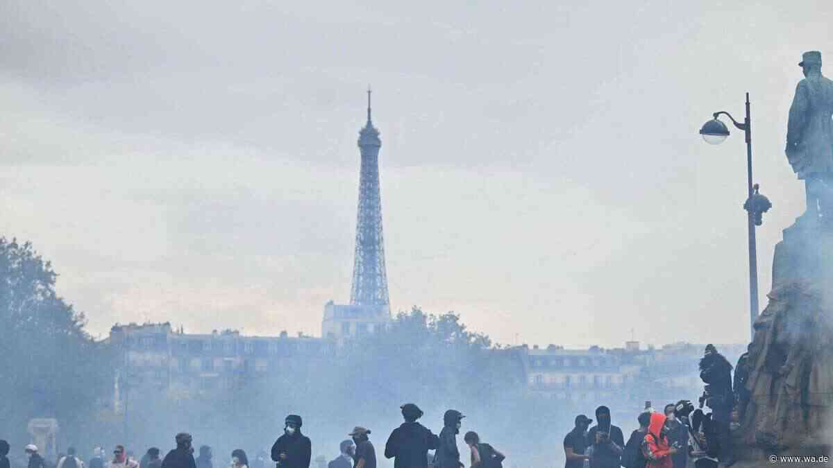 „Haben die Schnauze voll“: Frankreich drohen Massenproteste – Premier befürchtet neue Gewalt