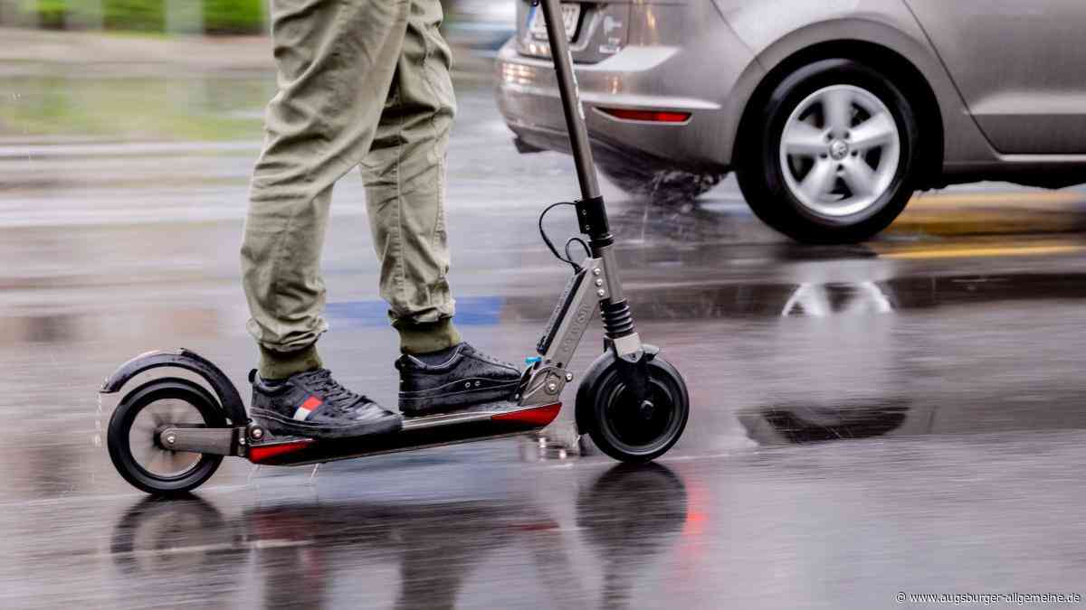 Zwei 16-Jährige in Neuburg mit getunten E-Scootern erwischt