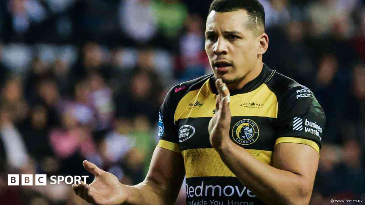 Veteran York winger Jones-Bishop extends deal