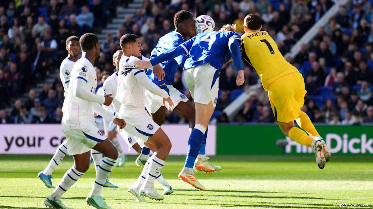Emiliano Martinez injury update: Chelsea star stretchered off, in hospital after scary collision at Everton