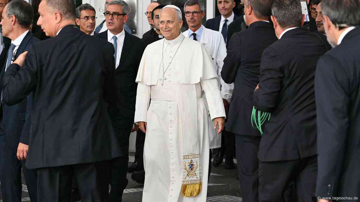 Papst Leo XIV. hat das Krankenhaus nach Lungen-OP verlassen