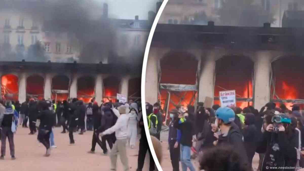 Toeristenbureau in lichterlaaie tijdens Franse protesten