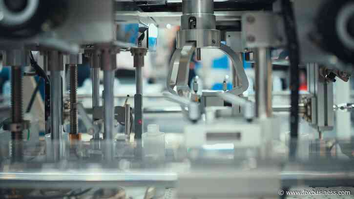 Robots could boost US manufacturing as America races to keep pace with China, expert says