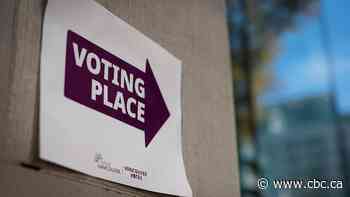B.C. votes for mayors and councillors before general election next week