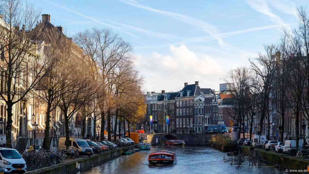 Schon gewusst: Die älteste Brücke Amsterdams hält noch einen weiteren „Rekord“