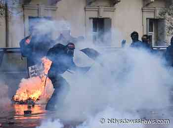 Un manifestante en Francia pierde la mano al explotarle una granada policial