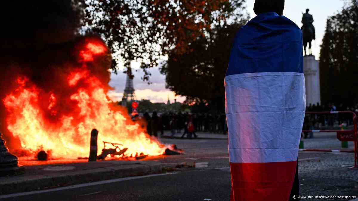 Frankreichweite Proteste eskalieren: Hunderte Festnahmen