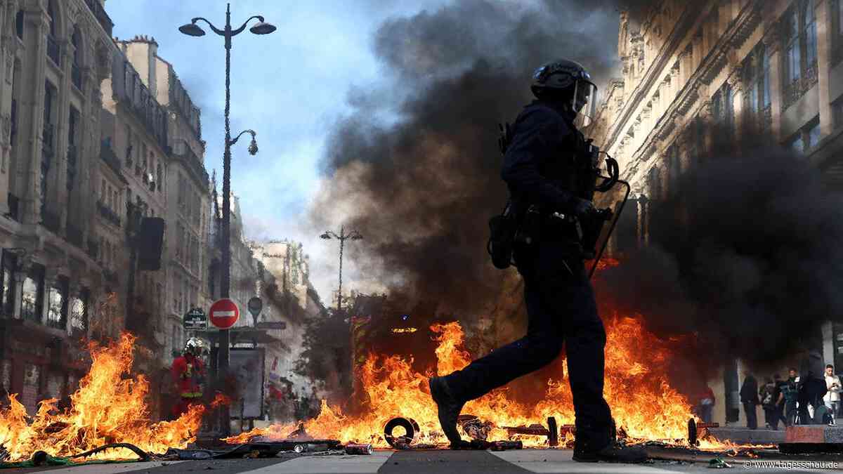 Schwere Ausschreitungen bei Massenprotesten in Frankreich
