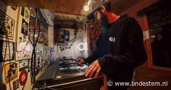 Hoe vinyl zijn weg terugvindt naar de Bredase dj-scene: ‘Je hoort elke fout, en dat is juist de charme’
